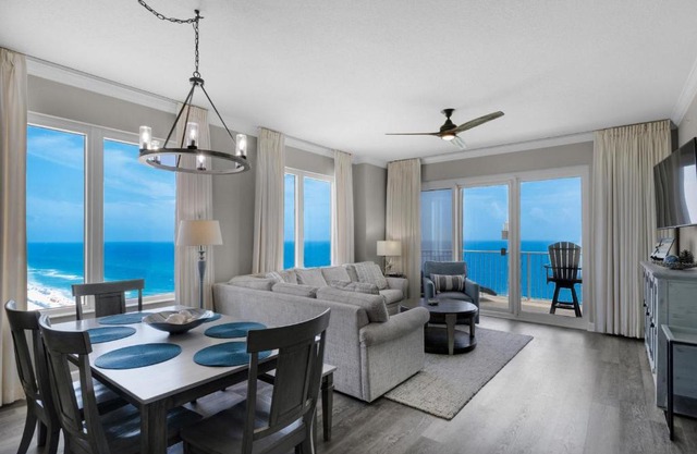 Grandview East 1601 - Azure Paradise