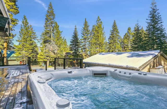 Granlibakken by Tahoe Getaways 3BR- West Shore - Private Hot Tub-Dog OK