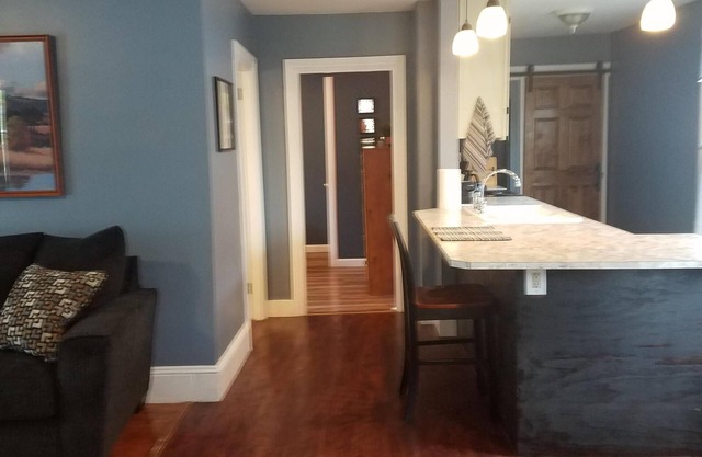 Great 2 bedroom apartment with Washer & Dryer