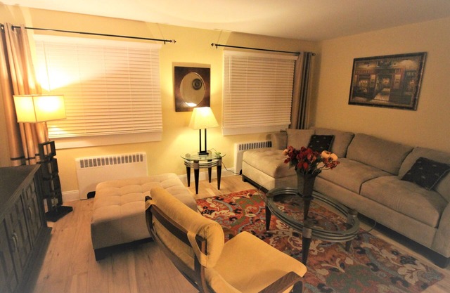 Great Apt with park views