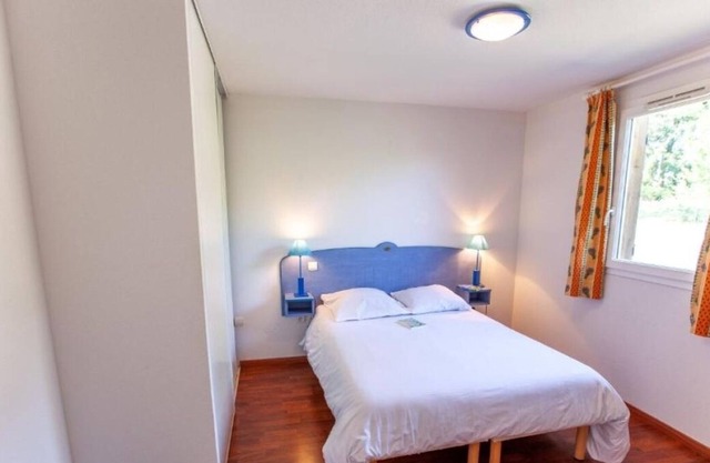 Great Base for Toulouse! Private Kitchen, Free Parking, Onsite Pools