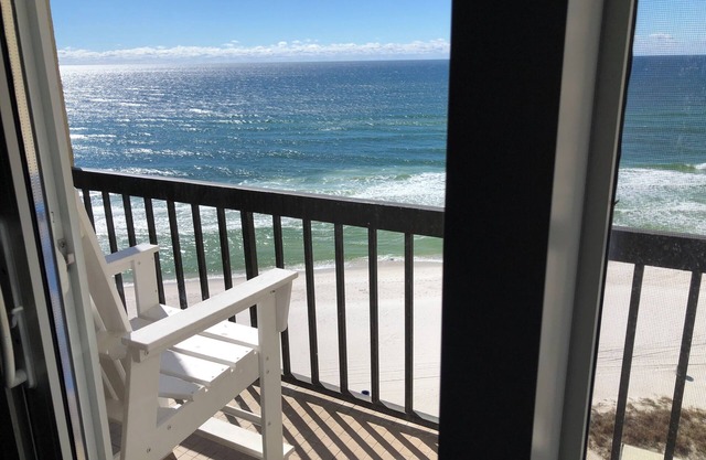 Great condo on the beach! Come enjoy the view!