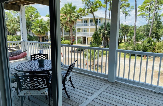Great fishing and Family friendly, Community Pool, Close to Beach