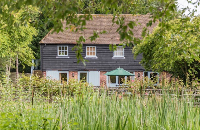 Great Higham Oast and Cottages by Bloom Stays - sleeps 18 guests in 6 bedrooms