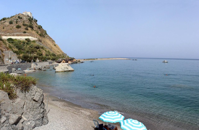 Great Holiday House 4 km from Capo d'Orlando Sleeps 8