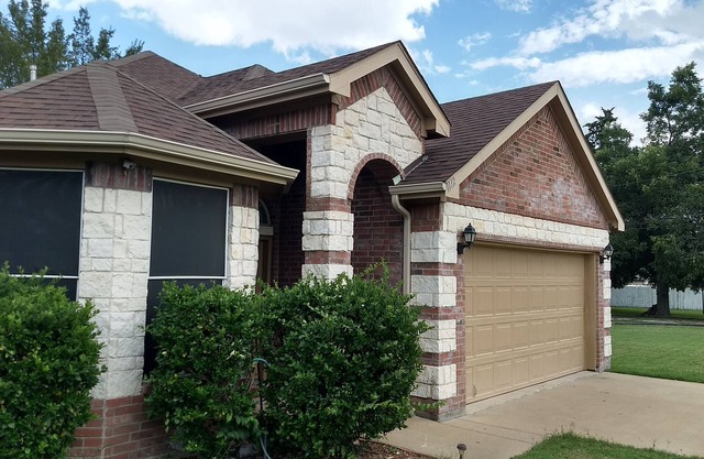 Great house in a great location in the center