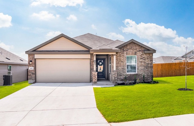 Great Location! - Free Parking - Sleeps 8