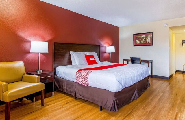 Great Location Near Center for Belgian Culture! Pets are Allowed, Free Parking