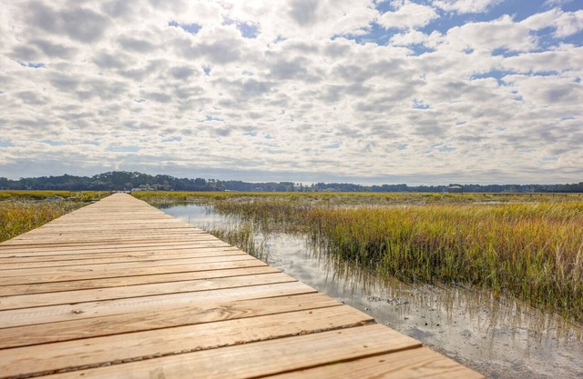 Great Location on the Okatie River just minutes from Hilton Head and Beaufort
