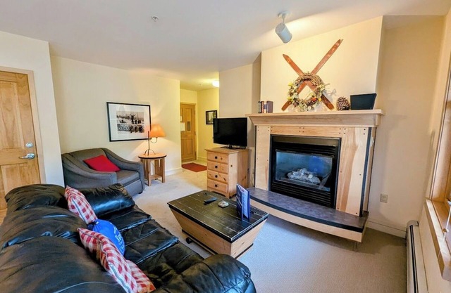 Great Location! Walk to Slopes, Dining, Shops!