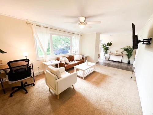 GREAT VALUE 7 Beds WD Parking