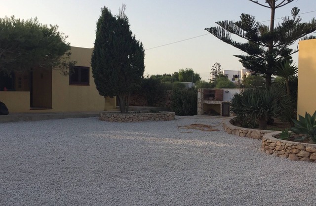 Grecale's Villa Amarilla