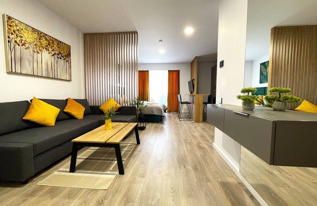 Green Charm Studio