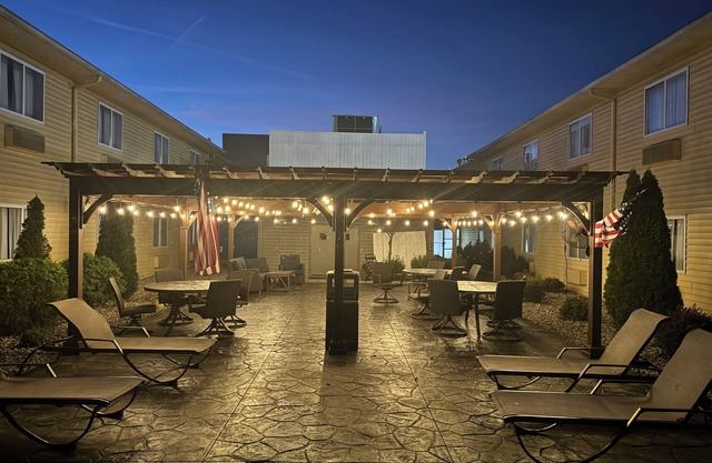 Greenfield Inn and Suites Elizabethtown, KY I65 Exit 94