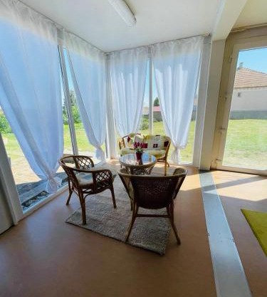 GreenPark Tiny House, Garden Terrace & Parking
