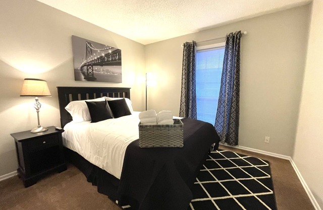 Greensboro's Hidden Gem 3bd/1.5bth Cozy Clean Home