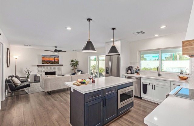 Greenway Getaway - Private Pool - North Scottsdale