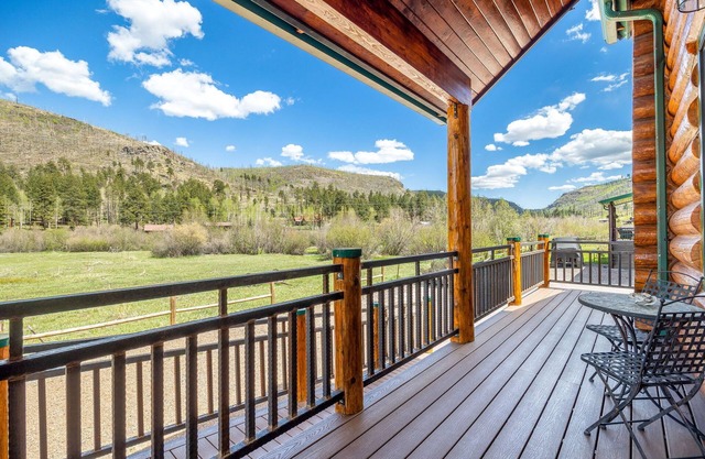 Greer Meadow View Cabin (Cabin 172)