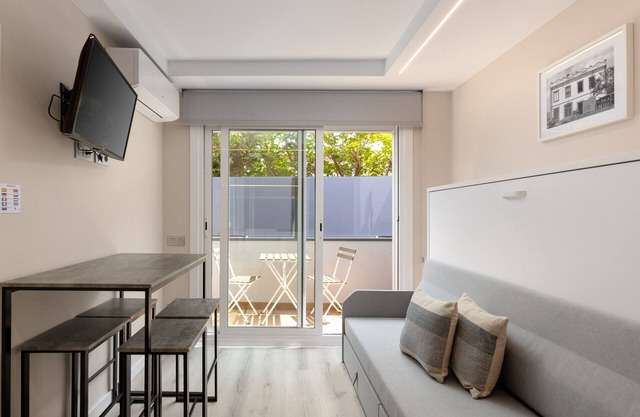 Gregal - Aparthotel with Swimming Pool
