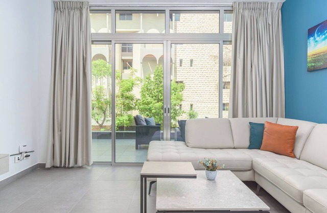 Grey - Elegant Apartments in Awkar