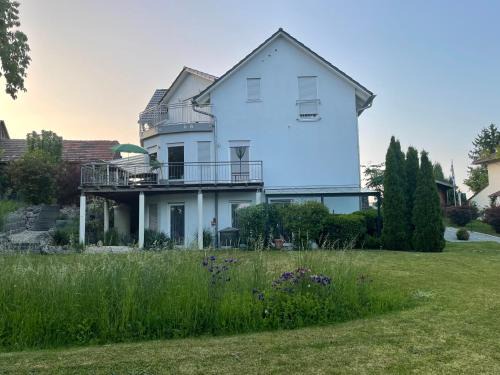 Große gemütliche Ferienwohnung Landshut, 24-7, WLAN, Parkplatz, Top ausgestattet