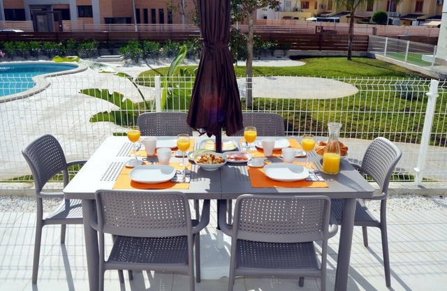Ground floor apartment, patio, pool views, free wifi, close to beach