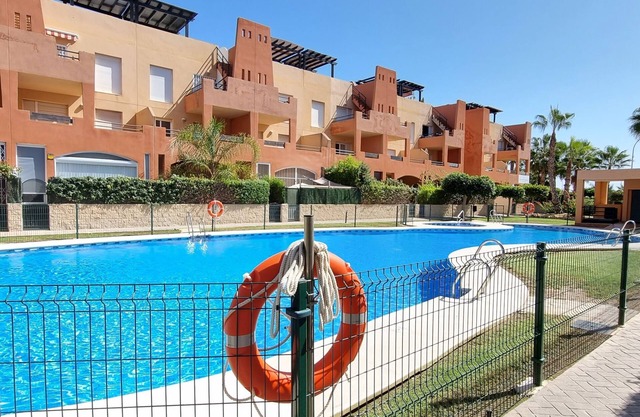 Ground floor apartment with 2 bedrooms, 2 bathrooms, 60m from the beach, WiFi