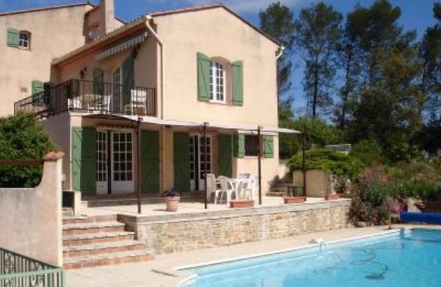 Ground floor of a villa in front of the swimming pool