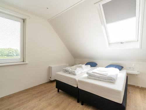 Group Apartment on Ameland by De Vleijen, cleaning included
