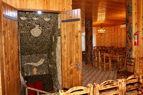 Guest House KHONI