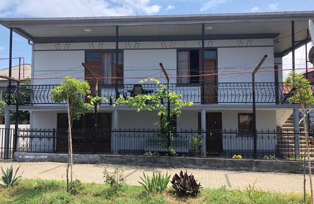 Guest house Romanadze