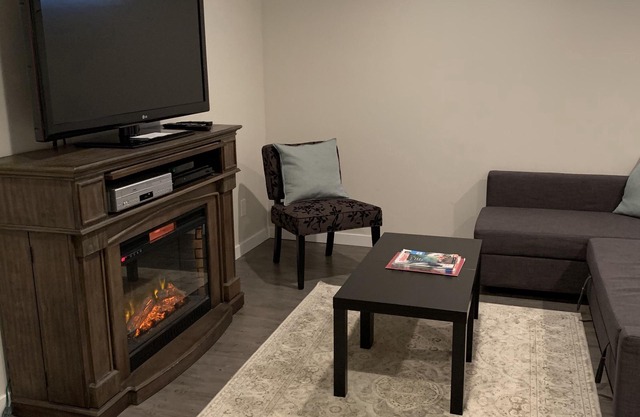 Guest Suite For Spruce Meadows and Calgary Vacationers!