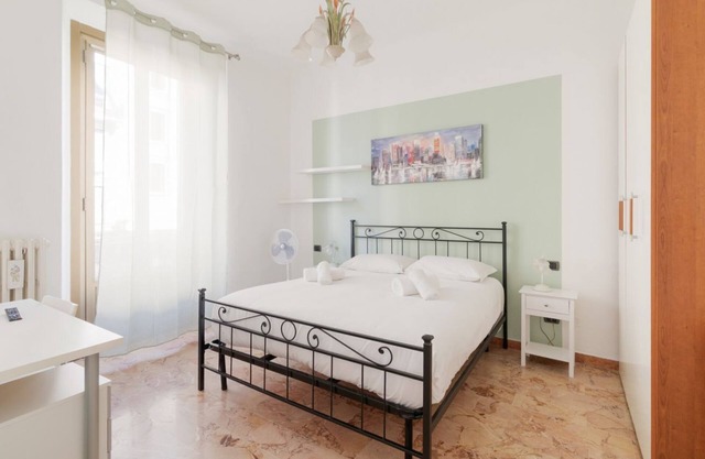 GuestHost - Bright Apartment Rubattino Milano