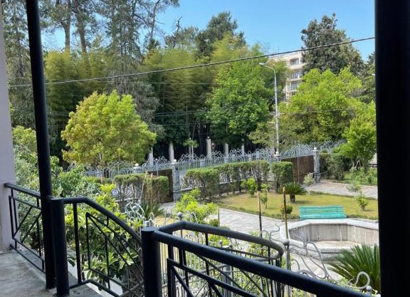 Guesthouse on Agmashenebeli 328