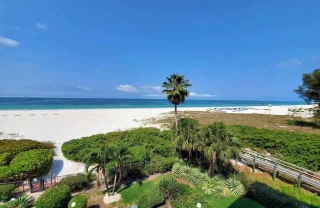 🌊 Gulf-Front Comfort with Panoramic Views