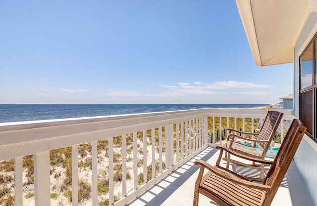 Gulf Front on an island,kayaks,tennis/pickleball SUP, 1 pet POOL IS CLOSED