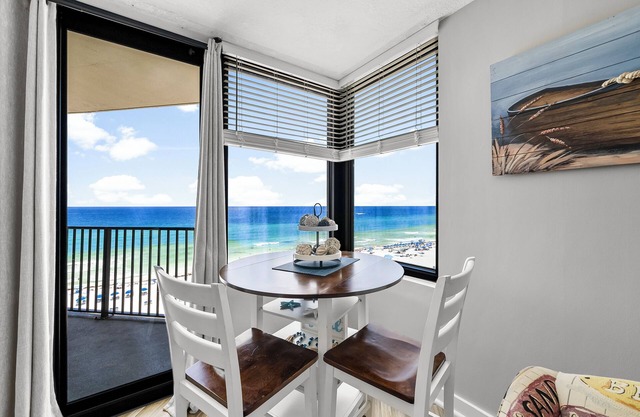 GULF Of MEXICO VIEW.BEACH ACCESS.CONDO ON THE BEACH WITH BALCONY!