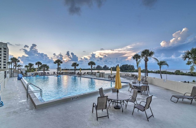 Gulf-View Hudson Condo in Waterfront Resort!