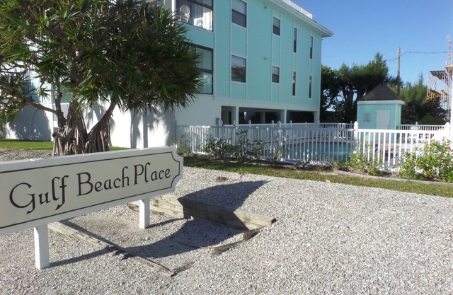 Gulf views from unit, 1 minute walk to beach, heated pool.