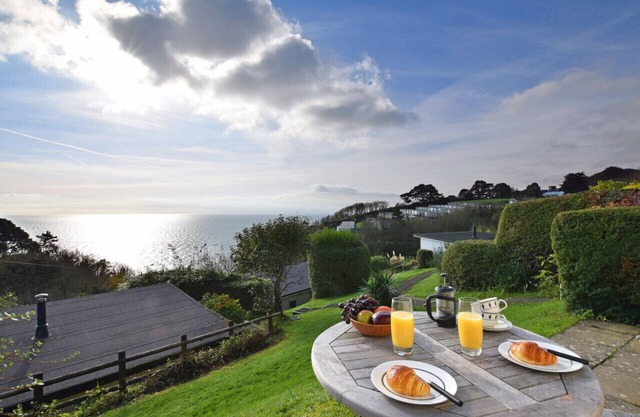 Gulls Cry - Two Bedroom House, Sleeps 3