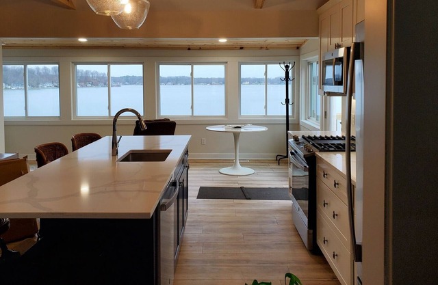 Gun Lake - Turtle Nest Cottage - Prime Location Between Grand Rapids & Kalamazoo