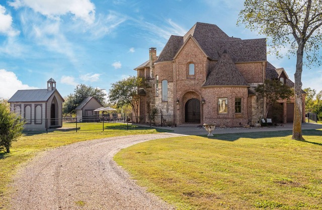 Gunter Gathering Place - country views minutes from dozens of wedding venues