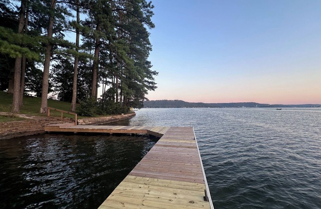Guntersville Waterfront Cabin - Panoramic View - Large Dock
