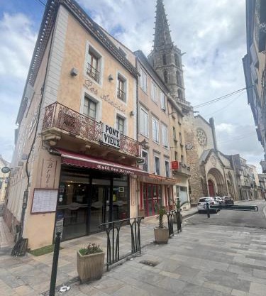 Hôtel Restaurant Les Arcades