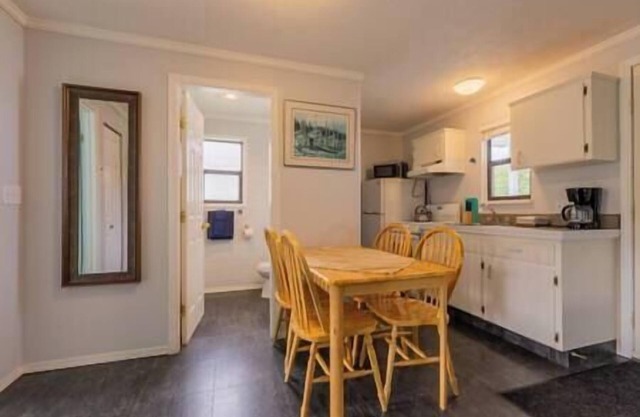(H) Standard Double Cabin (pet friendly)