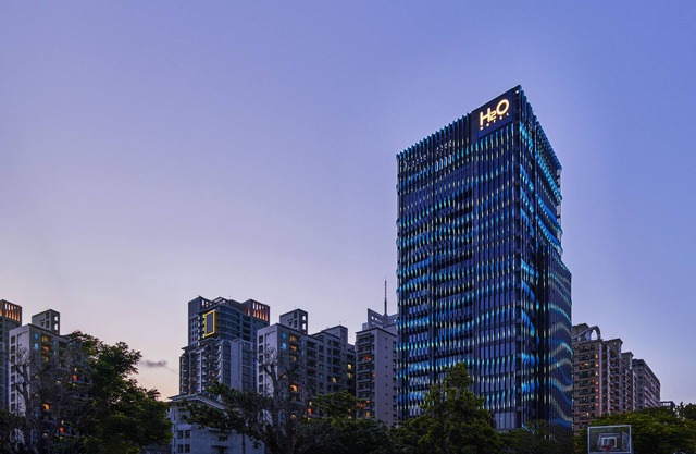 H2O Hotel