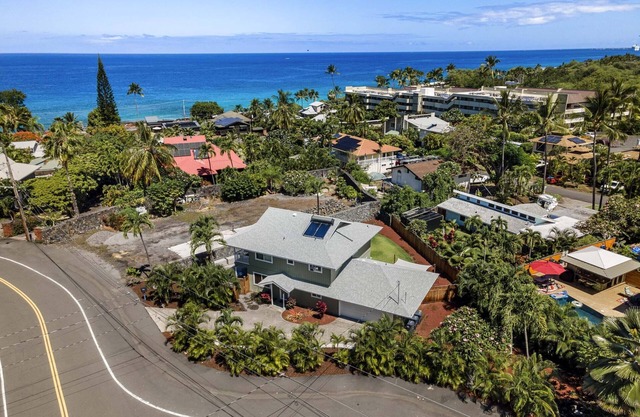 Hale A Kai: Big Island Home w/partial Ocean view, AC &WiFi