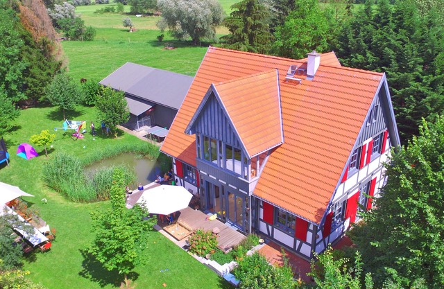 Half-timbered house on the lake for groups up to 23 guests, with event room and extra kitchen