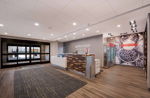 Hampton Inn Detroit Southfield