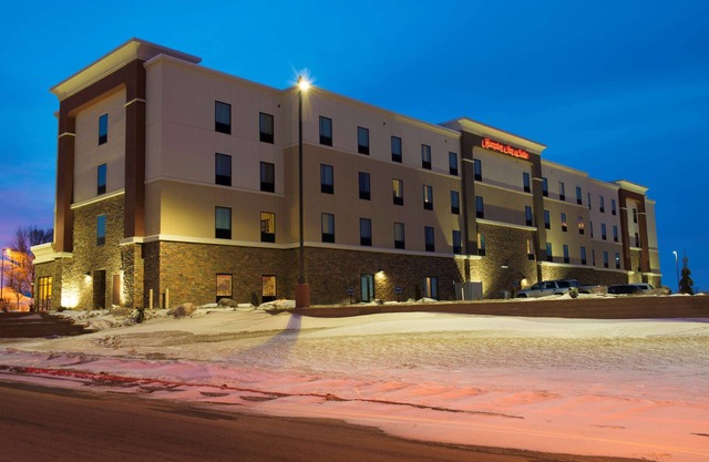 Hampton Inn & Suites Bismarck Northwest